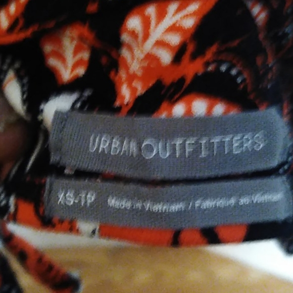 Urban Outfitters halter top - Picture 3 of 3
